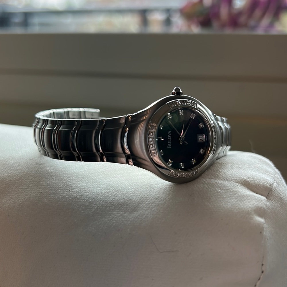 Women’s Bulova c899076